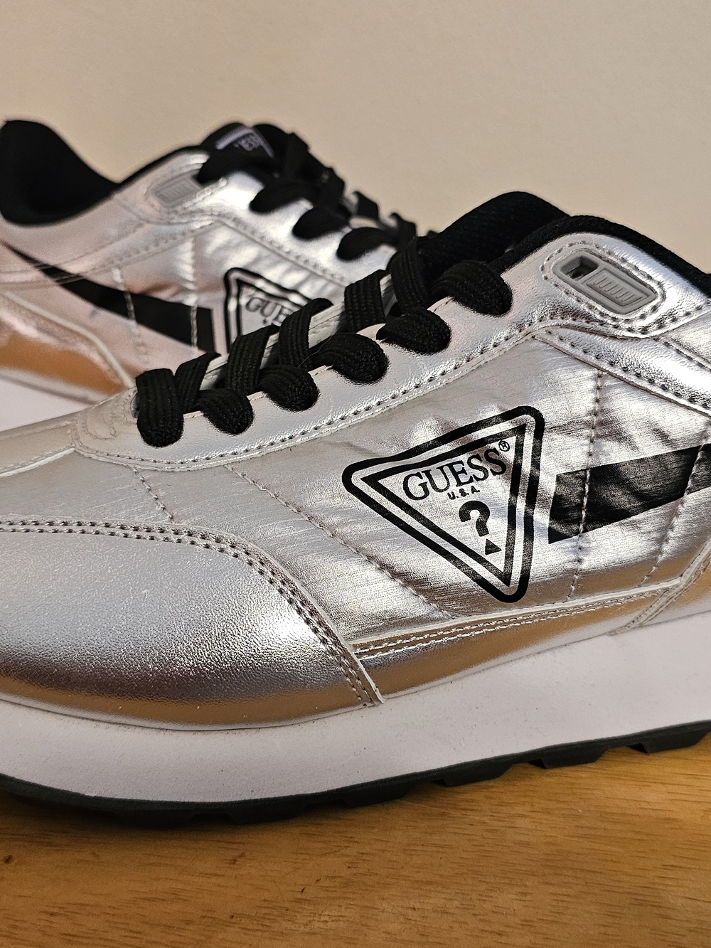 GUESS Silver Black Logo Lace Up Comfort Men's Sneakers